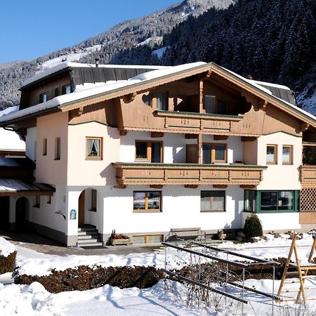 Ferienwohnungen Rahm Mayrhofen Room photo