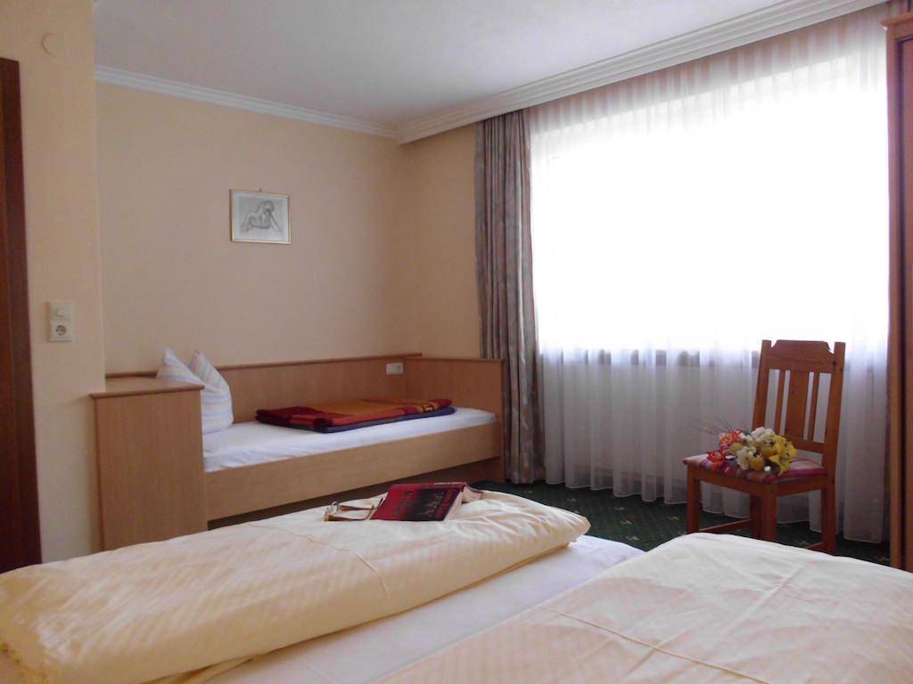 Ferienwohnungen Rahm Mayrhofen Room photo