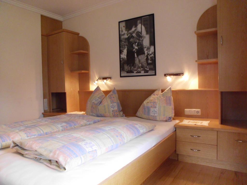 Ferienwohnungen Rahm Mayrhofen Room photo